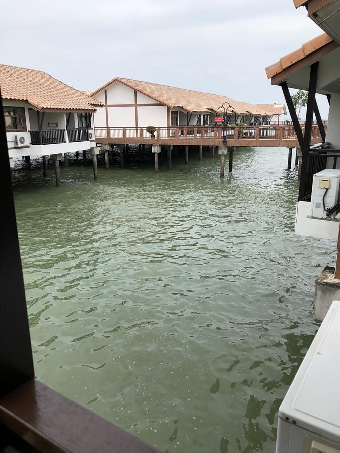 Private Water Chalet Port Dickson Buitenkant foto