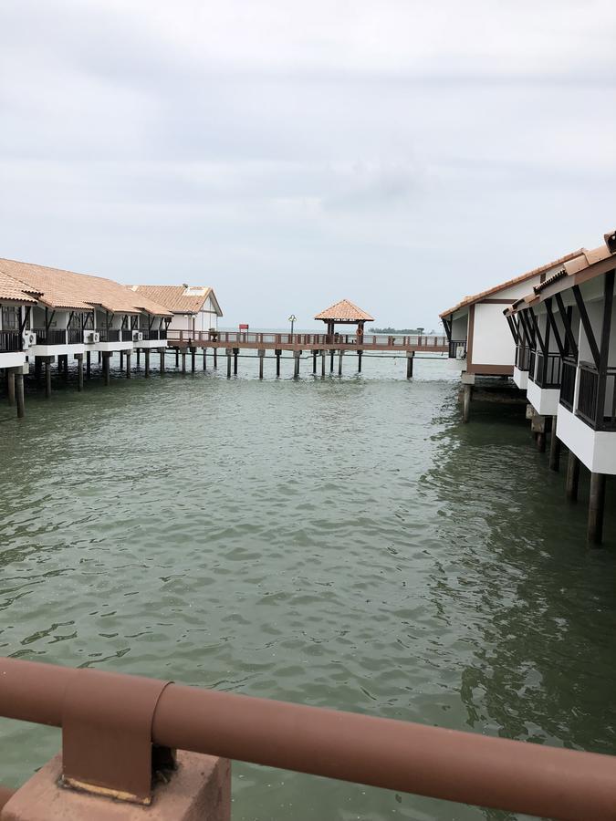 Private Water Chalet Port Dickson Buitenkant foto