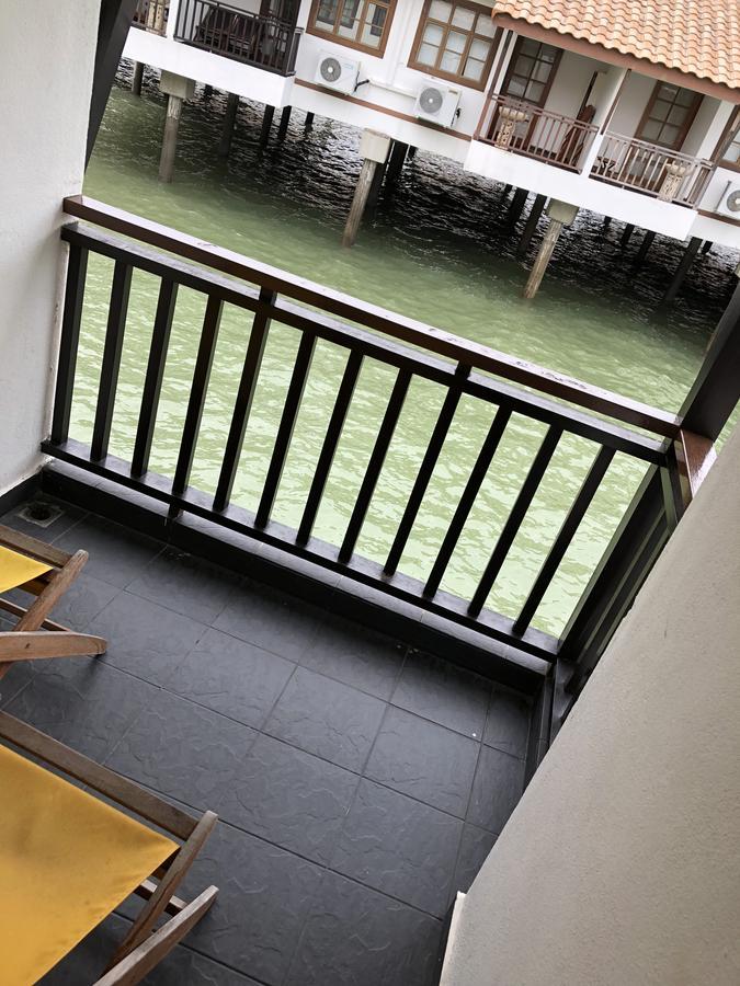Private Water Chalet Port Dickson Buitenkant foto