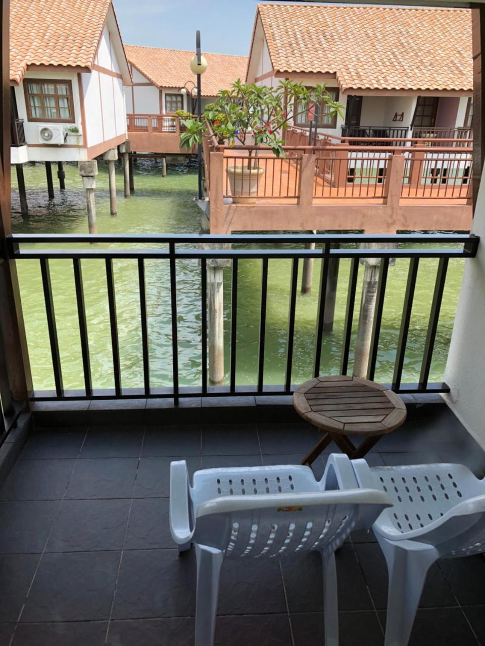 Private Water Chalet Port Dickson Buitenkant foto